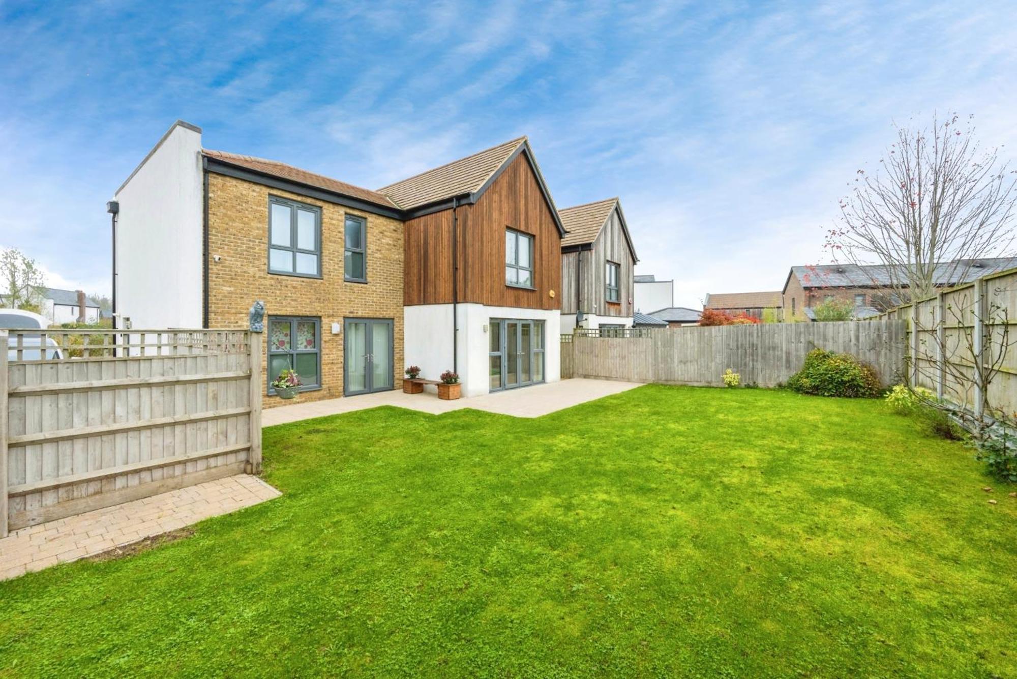Beautiful 4bh With Study - 8' Walk To Lake- Ideal For Contractors, Business And Family! Holiday home Milton Keynes
