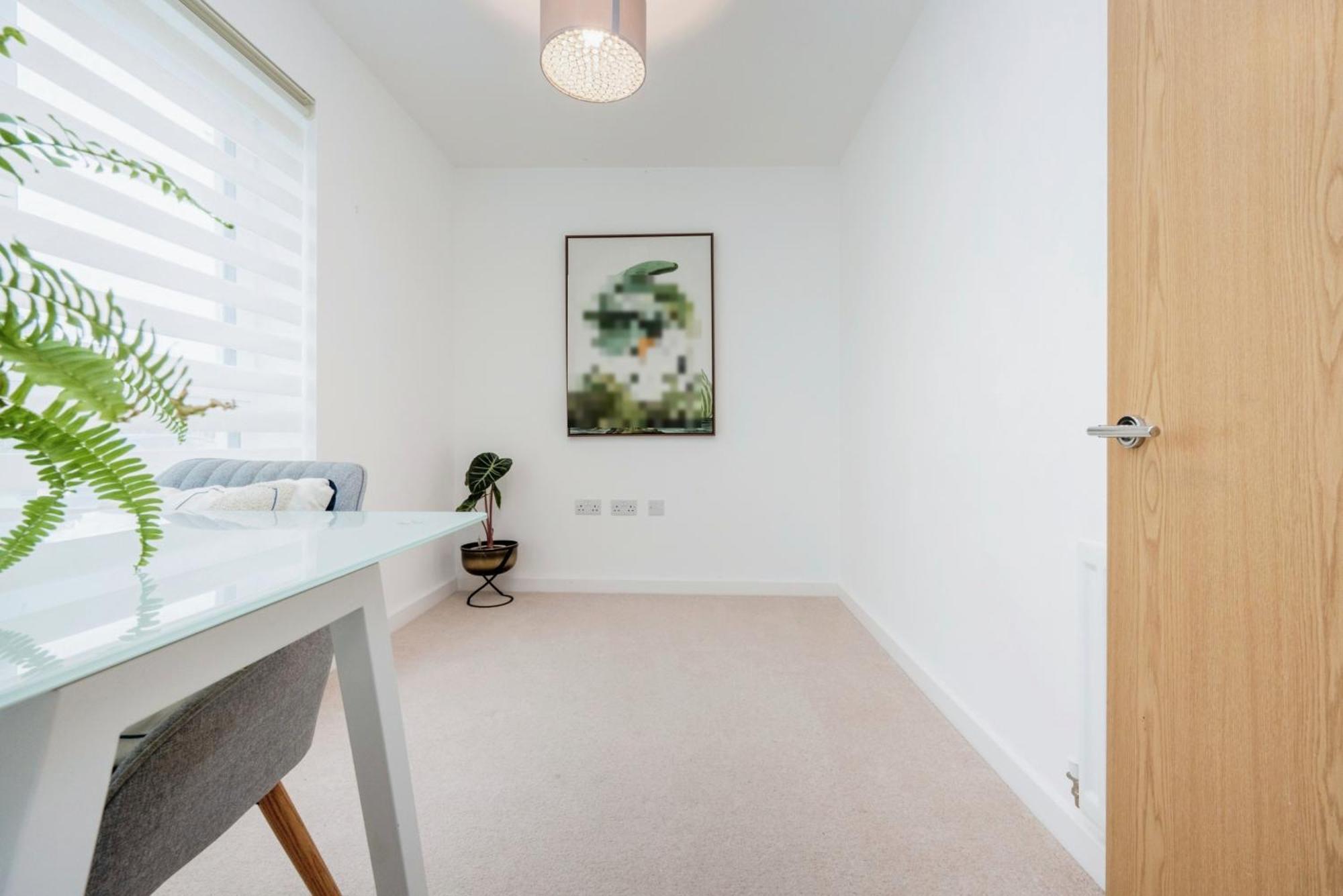 Beautiful 4bh With Study - 8' Walk To Lake- Ideal For Contractors, Business And Family! Holiday home Milton Keynes